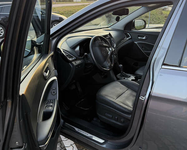 Серый Хендай Санта Фе, объемом двигателя 2.2 л и пробегом 188 тыс. км за 17899 $, фото 18 на Automoto.ua