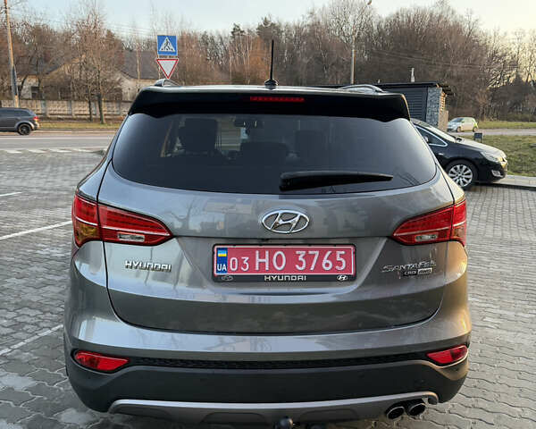 Серый Хендай Санта Фе, объемом двигателя 2.2 л и пробегом 188 тыс. км за 17899 $, фото 5 на Automoto.ua
