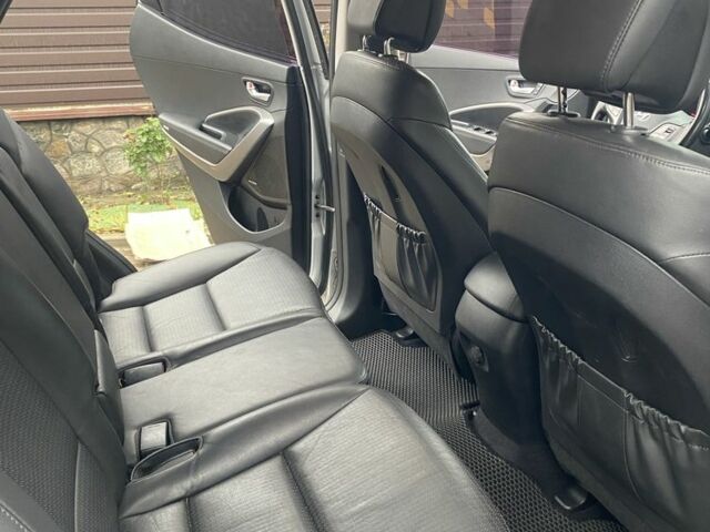 Серый Хендай Санта Фе, объемом двигателя 2 л и пробегом 174 тыс. км за 17990 $, фото 8 на Automoto.ua