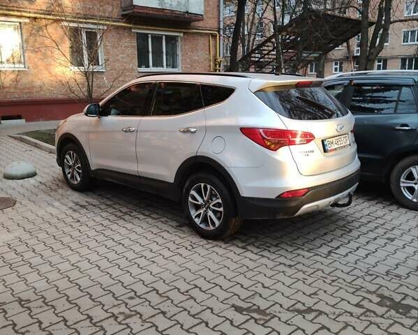 Серый Хендай Санта Фе, объемом двигателя 2.2 л и пробегом 235 тыс. км за 18500 $, фото 2 на Automoto.ua