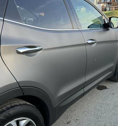 Серый Хендай Санта Фе, объемом двигателя 2.2 л и пробегом 96 тыс. км за 22000 $, фото 9 на Automoto.ua