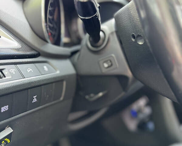 Сірий Хендай Санта Фе, об'ємом двигуна 2.36 л та пробігом 150 тис. км за 14900 $, фото 17 на Automoto.ua