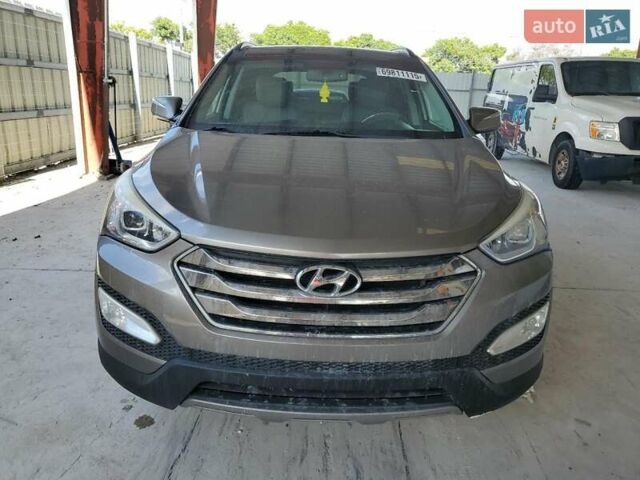 Серый Хендай Санта Фе, объемом двигателя 2.36 л и пробегом 148 тыс. км за 1700 $, фото 4 на Automoto.ua