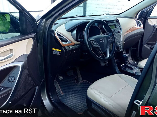 Сірий Хендай Санта Фе, об'ємом двигуна 2.4 л та пробігом 204 тис. км за 13500 $, фото 1 на Automoto.ua