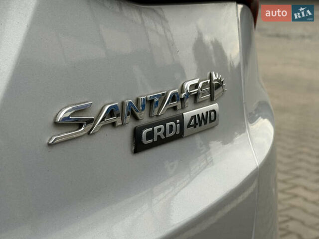 Серый Хендай Санта Фе, объемом двигателя 2.2 л и пробегом 185 тыс. км за 18550 $, фото 29 на Automoto.ua