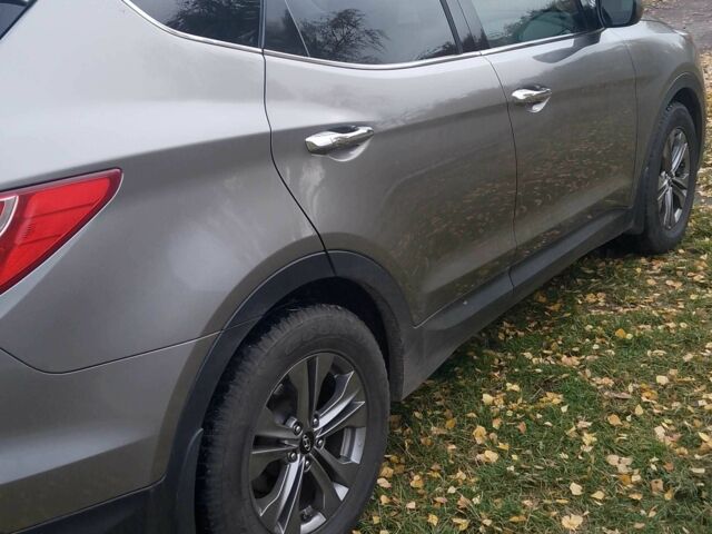 Серый Хендай Санта Фе, объемом двигателя 2.4 л и пробегом 147 тыс. км за 14700 $, фото 3 на Automoto.ua