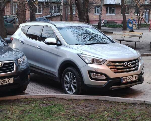 Серый Хендай Санта Фе, объемом двигателя 2.2 л и пробегом 235 тыс. км за 18500 $, фото 3 на Automoto.ua
