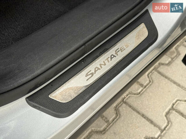 Серый Хендай Санта Фе, объемом двигателя 2.2 л и пробегом 185 тыс. км за 18350 $, фото 42 на Automoto.ua