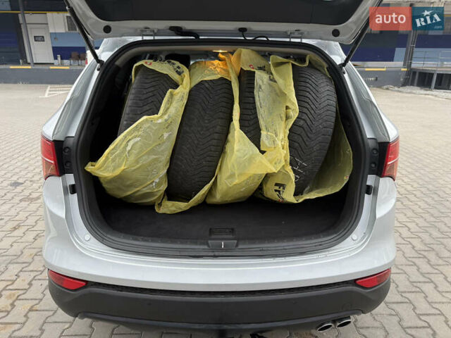 Серый Хендай Санта Фе, объемом двигателя 2.2 л и пробегом 185 тыс. км за 18550 $, фото 40 на Automoto.ua