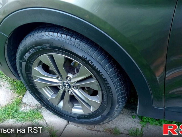 Сірий Хендай Санта Фе, об'ємом двигуна 2.4 л та пробігом 204 тис. км за 13500 $, фото 9 на Automoto.ua