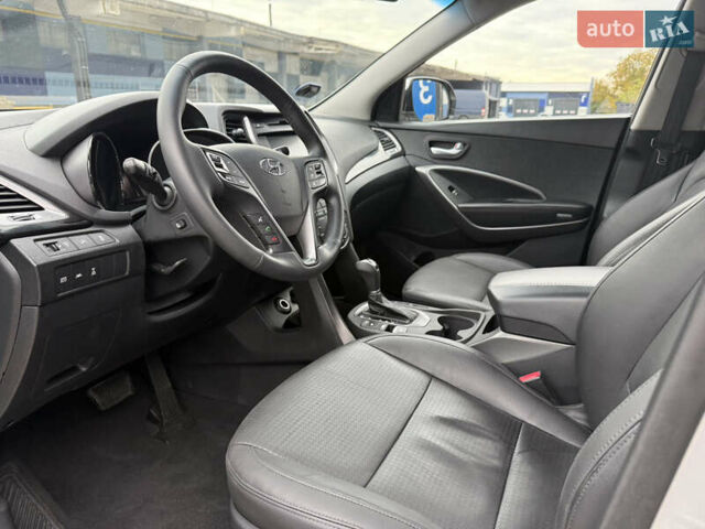 Серый Хендай Санта Фе, объемом двигателя 2.2 л и пробегом 185 тыс. км за 17999 $, фото 32 на Automoto.ua