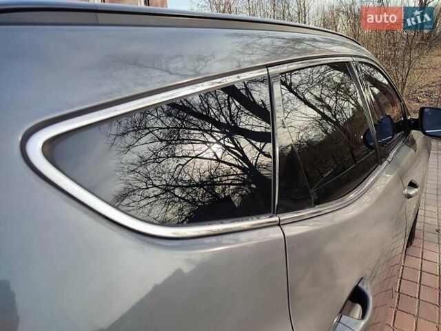 Серый Хендай Санта Фе, объемом двигателя 2.2 л и пробегом 162 тыс. км за 17300 $, фото 30 на Automoto.ua
