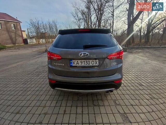 Серый Хендай Санта Фе, объемом двигателя 2.2 л и пробегом 162 тыс. км за 17300 $, фото 15 на Automoto.ua
