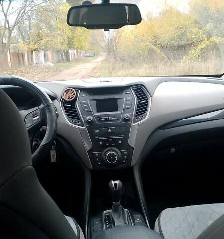 Сірий Хендай Санта Фе, об'ємом двигуна 2.4 л та пробігом 147 тис. км за 14500 $, фото 9 на Automoto.ua