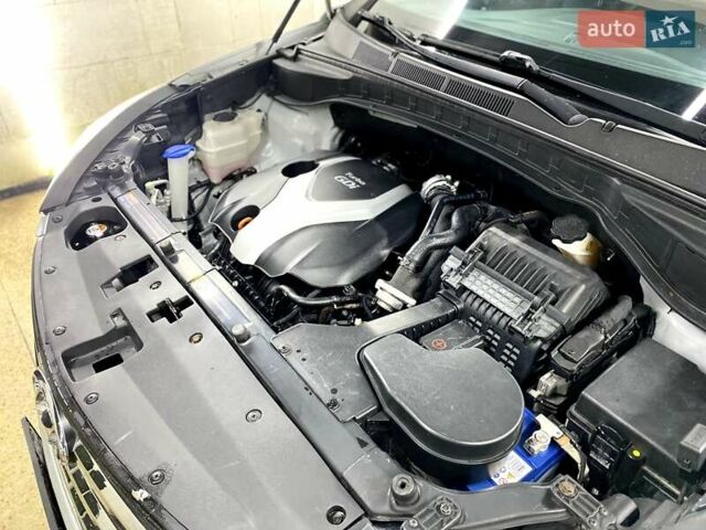 Серый Хендай Санта Фе, объемом двигателя 2 л и пробегом 130 тыс. км за 14700 $, фото 40 на Automoto.ua
