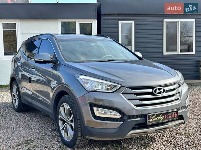 Серый Хендай Санта Фе, объемом двигателя 2 л и пробегом 129 тыс. км за 19700 $, фото 2 на Automoto.ua