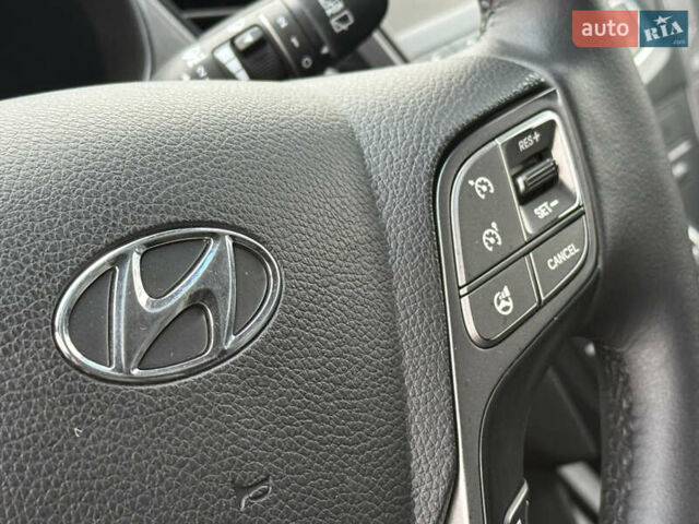 Серый Хендай Санта Фе, объемом двигателя 2.2 л и пробегом 185 тыс. км за 18550 $, фото 61 на Automoto.ua