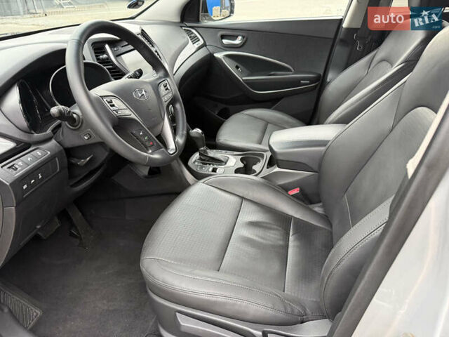Серый Хендай Санта Фе, объемом двигателя 2.2 л и пробегом 185 тыс. км за 18550 $, фото 31 на Automoto.ua