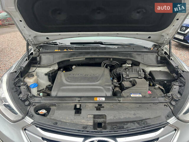 Серый Хендай Санта Фе, объемом двигателя 2 л и пробегом 247 тыс. км за 16500 $, фото 11 на Automoto.ua