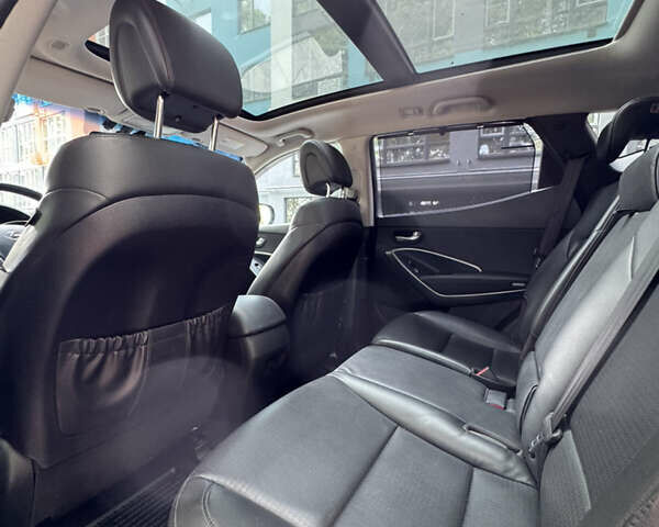 Сірий Хендай Санта Фе, об'ємом двигуна 2.36 л та пробігом 150 тис. км за 14900 $, фото 7 на Automoto.ua