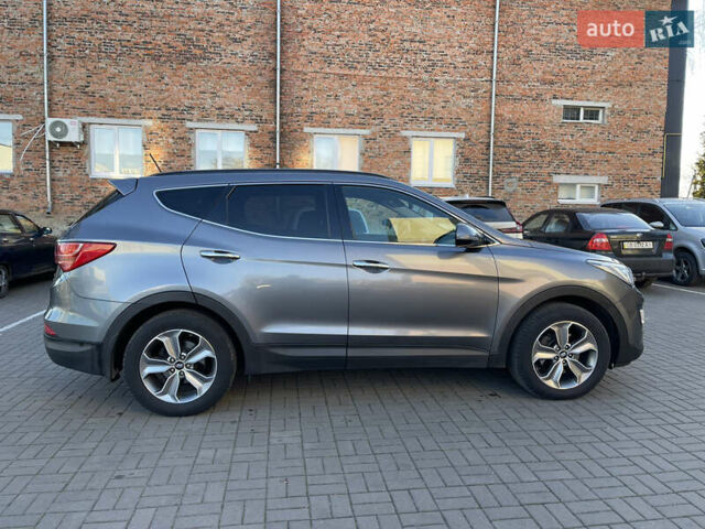 Серый Хендай Санта Фе, объемом двигателя 2.2 л и пробегом 203 тыс. км за 16500 $, фото 5 на Automoto.ua