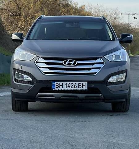 Серый Хендай Санта Фе, объемом двигателя 2.2 л и пробегом 96 тыс. км за 22000 $, фото 2 на Automoto.ua
