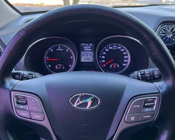 Серый Хендай Санта Фе, объемом двигателя 2 л и пробегом 247 тыс. км за 15500 $, фото 1 на Automoto.ua