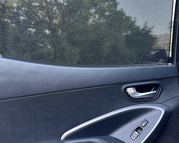 Сірий Хендай Санта Фе, об'ємом двигуна 2.2 л та пробігом 163 тис. км за 19733 $, фото 12 на Automoto.ua