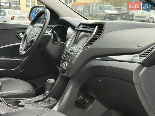 Серый Хендай Санта Фе, объемом двигателя 2.2 л и пробегом 185 тыс. км за 18550 $, фото 48 на Automoto.ua