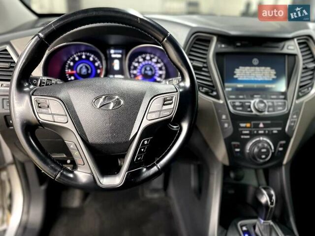 Серый Хендай Санта Фе, объемом двигателя 2 л и пробегом 130 тыс. км за 14700 $, фото 55 на Automoto.ua