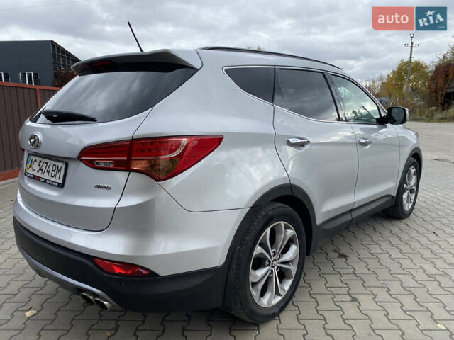 Серый Хендай Санта Фе, объемом двигателя 2.36 л и пробегом 219 тыс. км за 13800 $, фото 3 на Automoto.ua