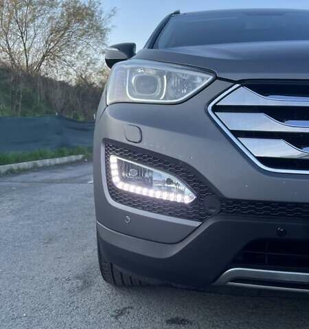 Серый Хендай Санта Фе, объемом двигателя 2.2 л и пробегом 96 тыс. км за 22000 $, фото 20 на Automoto.ua