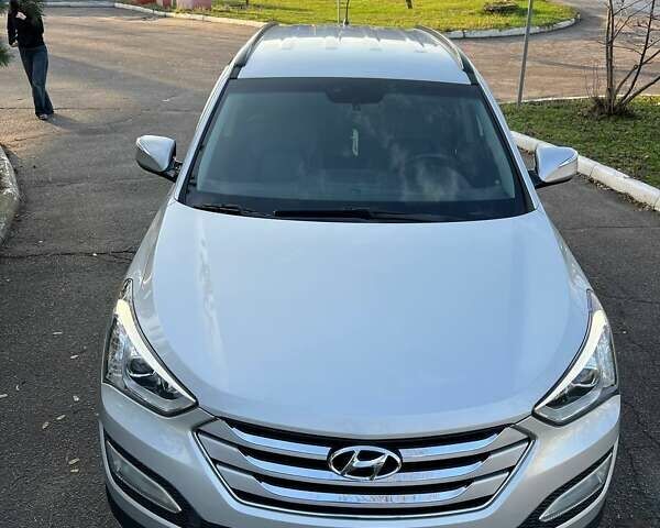 Серый Хендай Санта Фе, объемом двигателя 2 л и пробегом 247 тыс. км за 15500 $, фото 14 на Automoto.ua