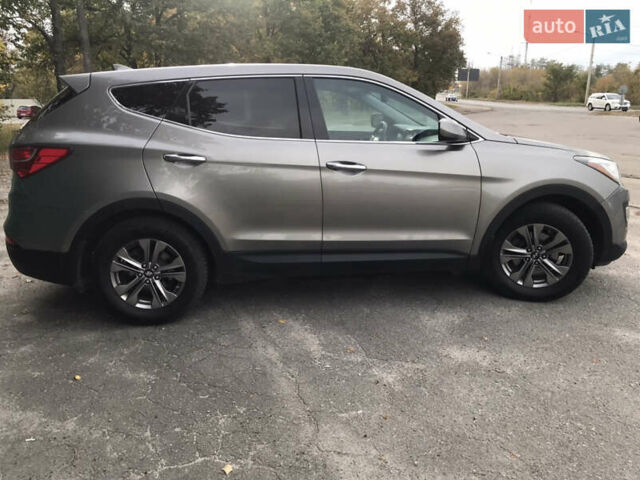 Серый Хендай Санта Фе, объемом двигателя 2.36 л и пробегом 165 тыс. км за 16000 $, фото 2 на Automoto.ua