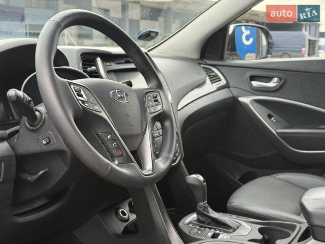 Серый Хендай Санта Фе, объемом двигателя 2.2 л и пробегом 185 тыс. км за 18550 $, фото 33 на Automoto.ua