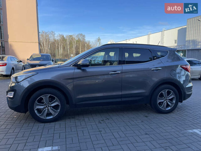 Серый Хендай Санта Фе, объемом двигателя 2.2 л и пробегом 203 тыс. км за 16500 $, фото 2 на Automoto.ua