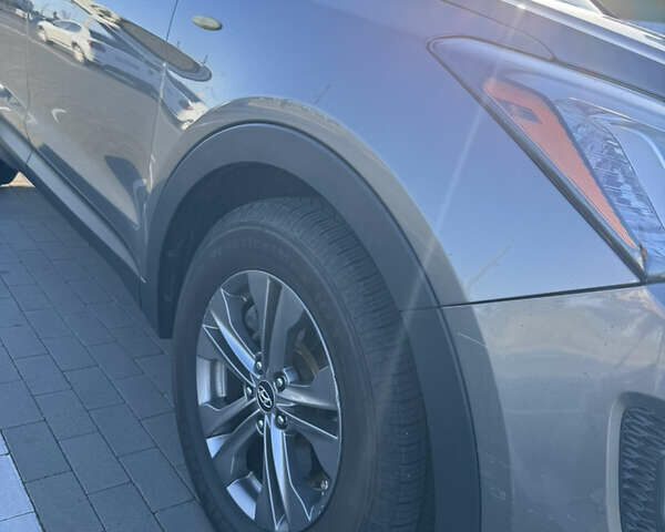 Серый Хендай Санта Фе, объемом двигателя 2.36 л и пробегом 110 тыс. км за 14200 $, фото 2 на Automoto.ua