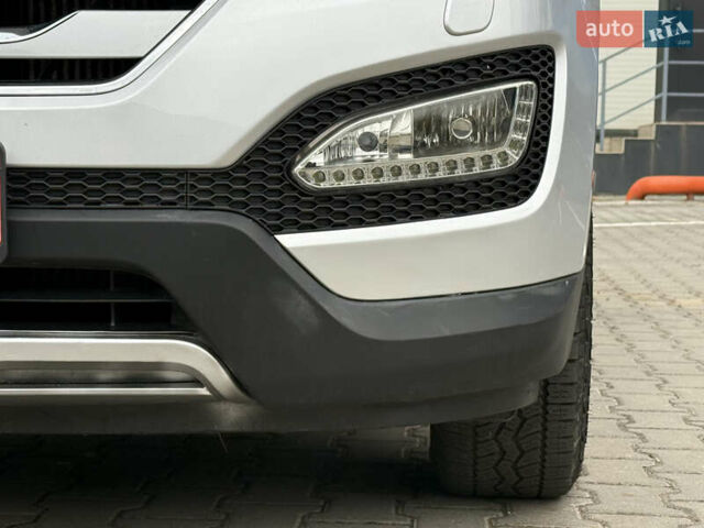 Серый Хендай Санта Фе, объемом двигателя 2.2 л и пробегом 185 тыс. км за 18550 $, фото 18 на Automoto.ua