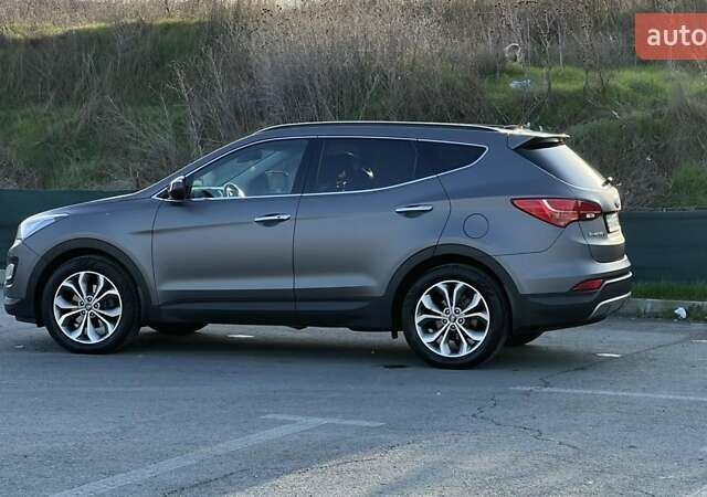 Серый Хендай Санта Фе, объемом двигателя 2.2 л и пробегом 96 тыс. км за 22000 $, фото 7 на Automoto.ua