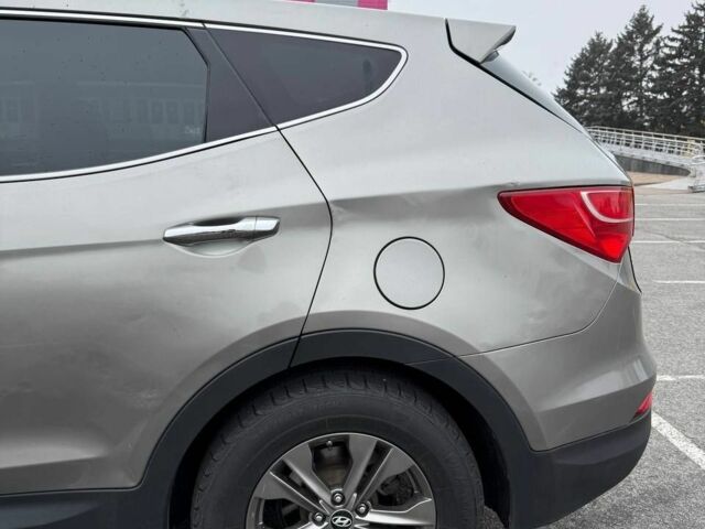 Серый Хендай Санта Фе, объемом двигателя 2.4 л и пробегом 168 тыс. км за 8500 $, фото 3 на Automoto.ua