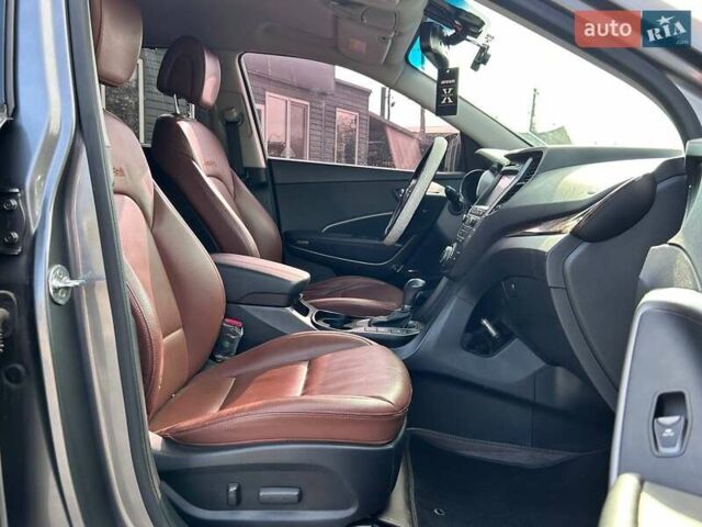 Серый Хендай Санта Фе, объемом двигателя 2 л и пробегом 129 тыс. км за 19000 $, фото 37 на Automoto.ua