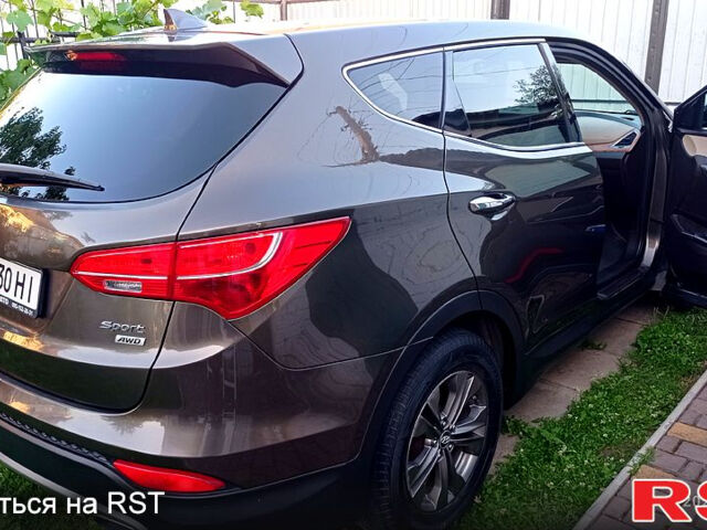 Сірий Хендай Санта Фе, об'ємом двигуна 2.4 л та пробігом 204 тис. км за 13500 $, фото 7 на Automoto.ua