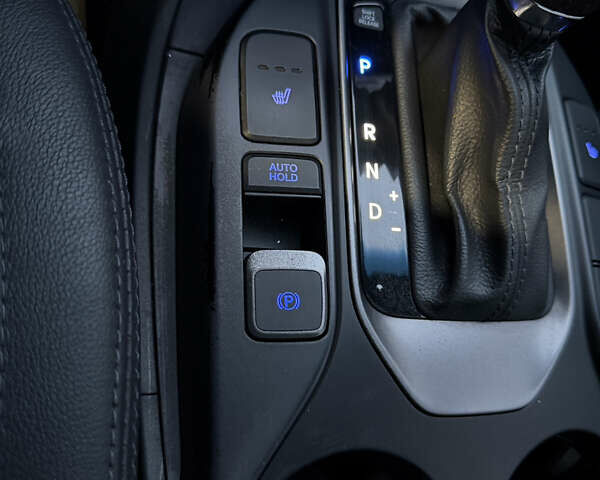 Серый Хендай Санта Фе, объемом двигателя 2.2 л и пробегом 188 тыс. км за 17899 $, фото 34 на Automoto.ua