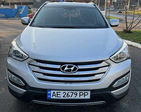 Серый Хендай Санта Фе, объемом двигателя 2 л и пробегом 247 тыс. км за 15500 $, фото 12 на Automoto.ua