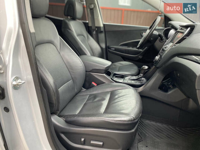 Серый Хендай Санта Фе, объемом двигателя 2.36 л и пробегом 219 тыс. км за 13800 $, фото 23 на Automoto.ua