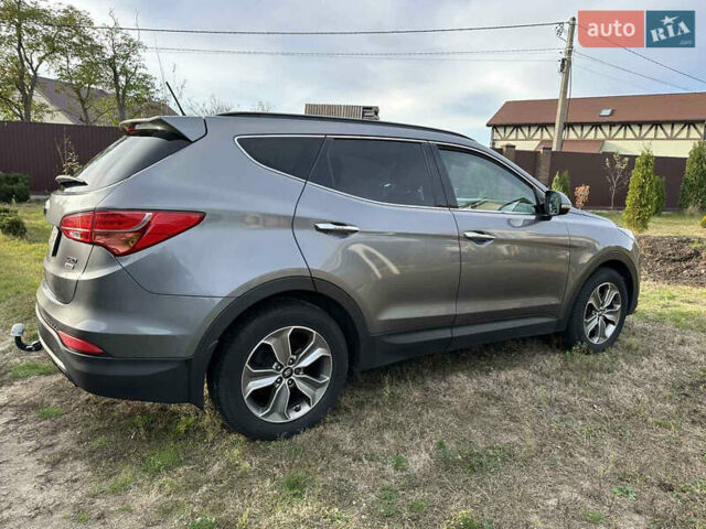 Серый Хендай Санта Фе, объемом двигателя 2.2 л и пробегом 201 тыс. км за 15200 $, фото 3 на Automoto.ua