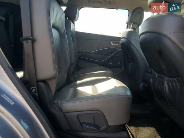 Серый Хендай Санта Фе, объемом двигателя 3.3 л и пробегом 132 тыс. км за 1850 $, фото 10 на Automoto.ua