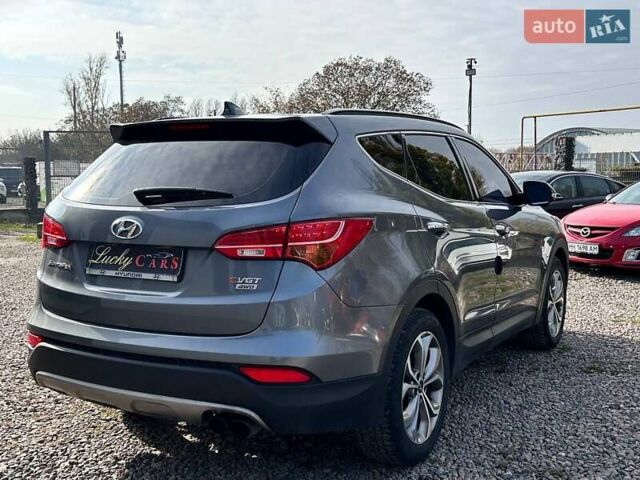 Серый Хендай Санта Фе, объемом двигателя 2 л и пробегом 129 тыс. км за 19000 $, фото 4 на Automoto.ua