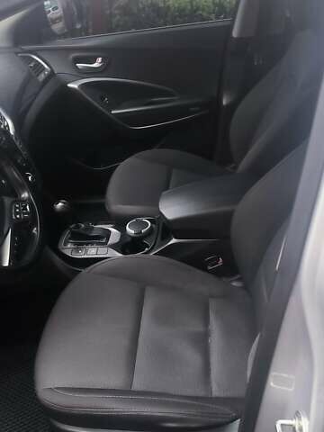 Серый Хендай Санта Фе, объемом двигателя 2.2 л и пробегом 127 тыс. км за 18000 $, фото 5 на Automoto.ua