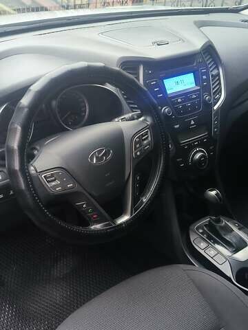 Серый Хендай Санта Фе, объемом двигателя 2.2 л и пробегом 127 тыс. км за 18000 $, фото 10 на Automoto.ua